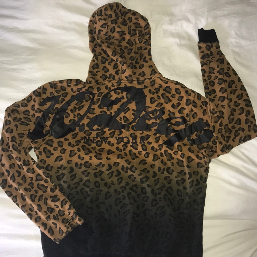10.DEEP Sweatshirt